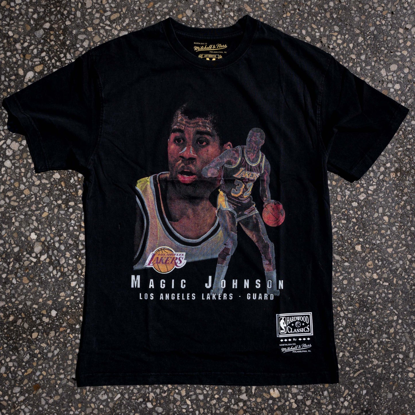 L.A. LAKERS VINTAGE TRADING CARDS TEE MAGIC